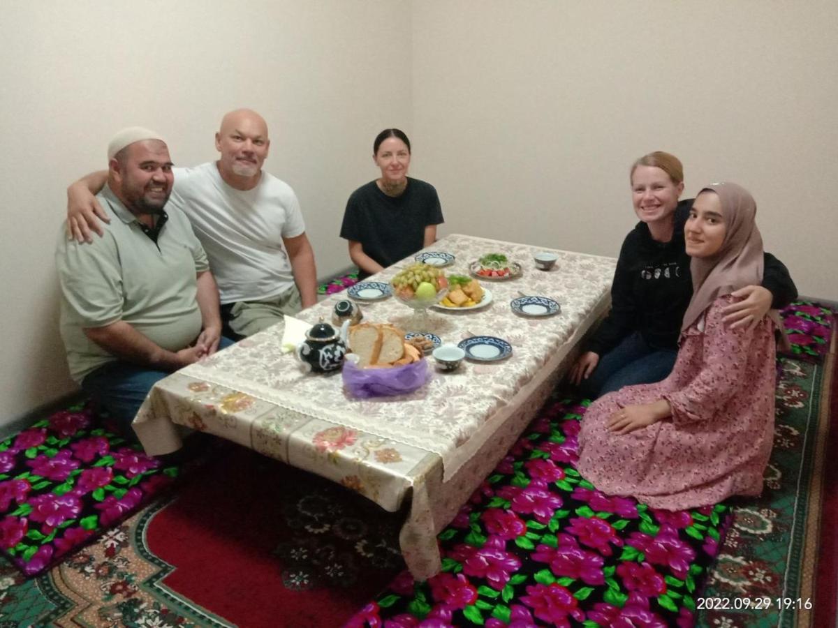In Center Of Bukhara Family Guest House Mirg'Iyos Exterior photo
