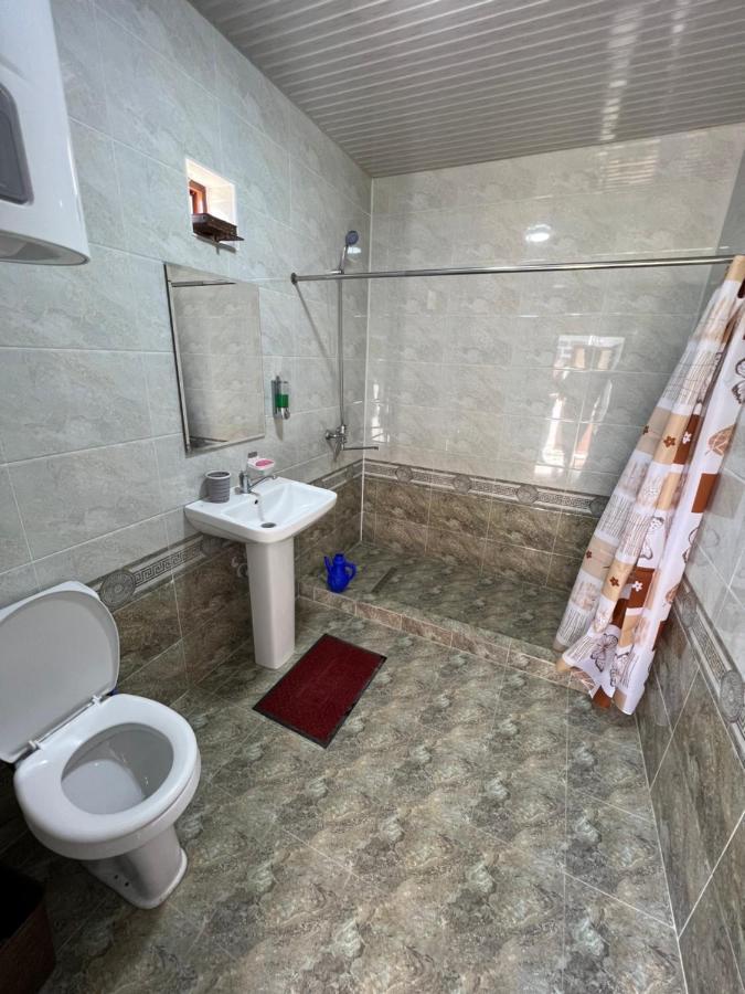 In Center Of Bukhara Family Guest House Mirg'Iyos Exterior photo